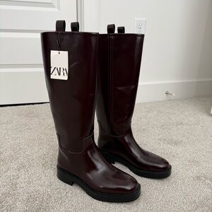 ZARA FLAT BOOTS MAROON BURGUNDY KNEE
HIGH FAUX LEATHER